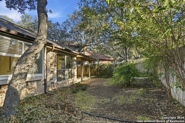 Listing photo id 21 for 7107 Quail Trace