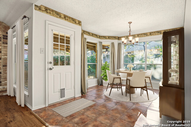 Listing photo id 6 for 7107 Quail Trace