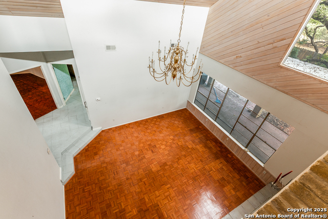 Image 16 of 27 For 3615 Hunters Point