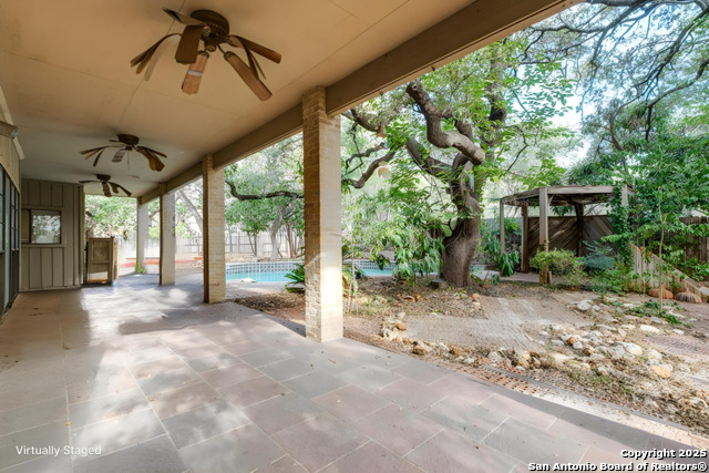 Image 23 of 27 For 3615 Hunters Point