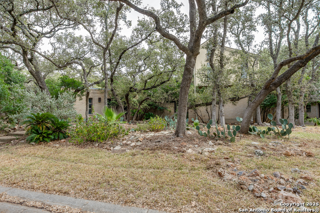 Image 26 of 27 For 3615 Hunters Point