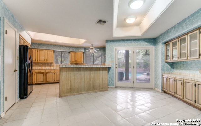 Image 3 of 27 For 3615 Hunters Point