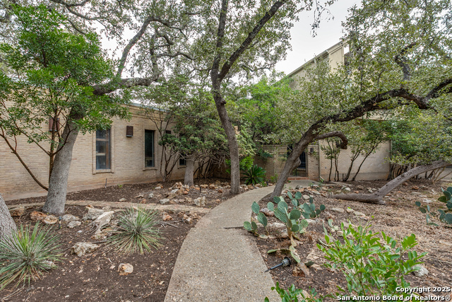 Image 4 of 27 For 3615 Hunters Point