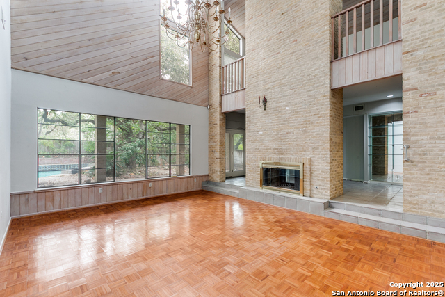 Image 6 of 27 For 3615 Hunters Point