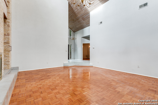 Image 7 of 27 For 3615 Hunters Point