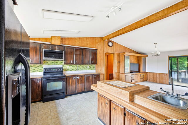 Image 20 of 49 For 28535 Waterview