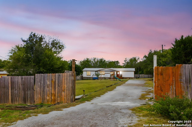 Image 41 of 49 For 28535 Waterview