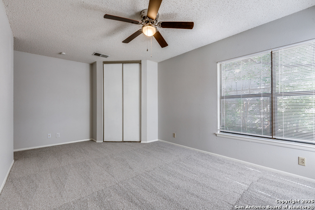 Image 18 of 25 For 10323 Country Vista