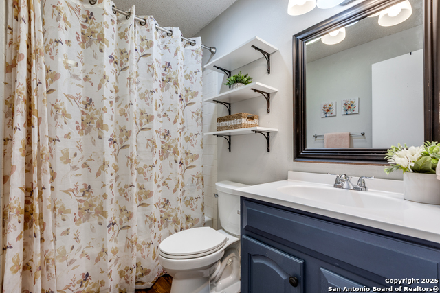 Image 20 of 25 For 10323 Country Vista