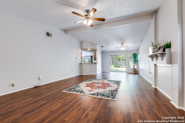 Image 7 of 25 For 10323 Country Vista