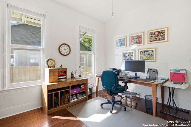 Image 17 of 29 For 125 Muth