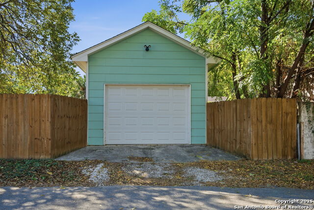 Image 29 of 29 For 125 Muth