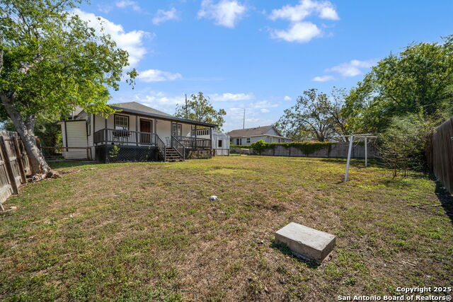 Listing photo id 19 for 1225 Michigan Ave