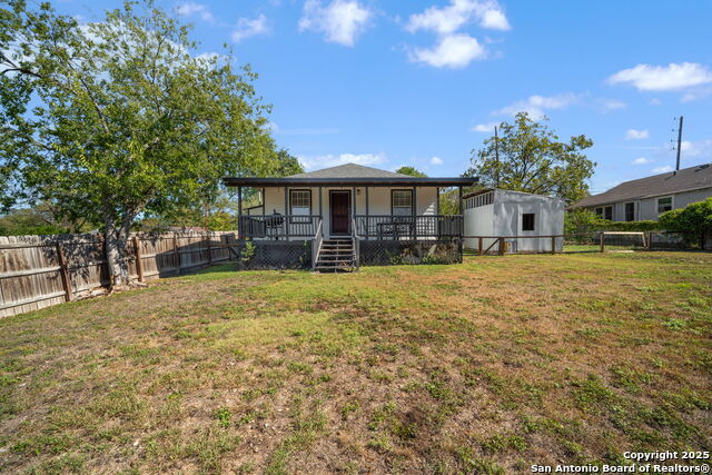 Listing photo id 21 for 1225 Michigan Ave