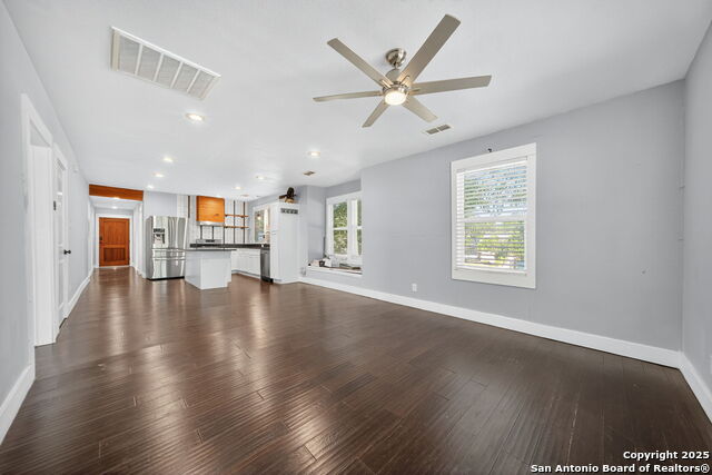 Listing photo id 2 for 1225 Michigan Ave