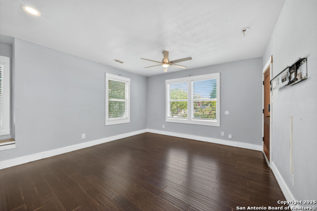 Listing photo id 5 for 1225 Michigan Ave