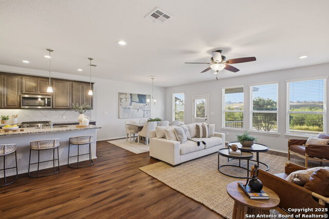 Image 12 of 43 For 14470 Costa Leon