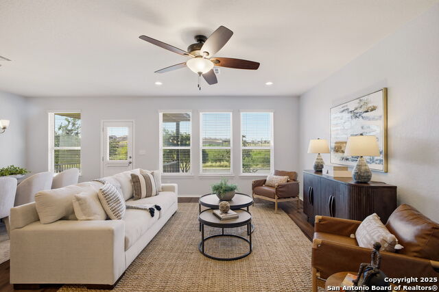 Image 13 of 43 For 14470 Costa Leon