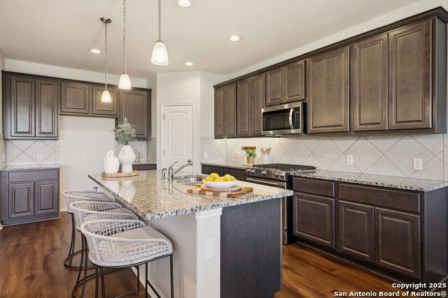 Image 16 of 43 For 14470 Costa Leon