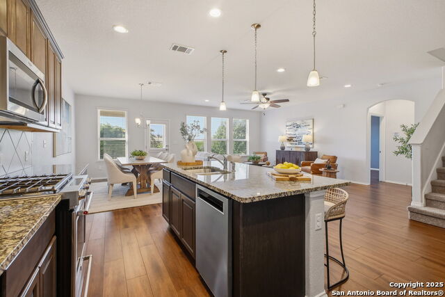 Image 18 of 43 For 14470 Costa Leon