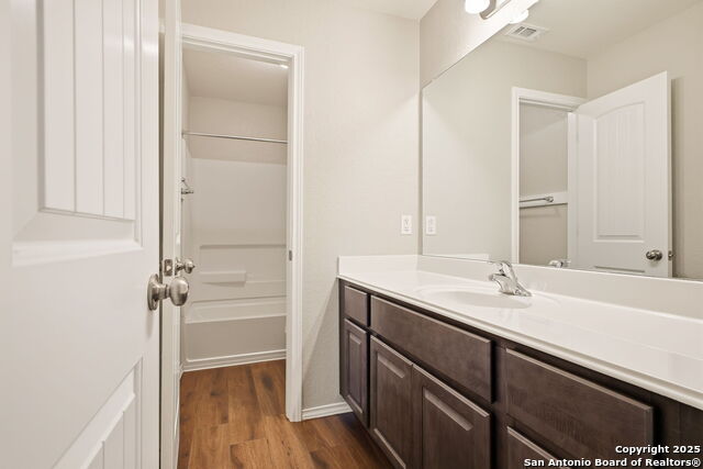 Image 28 of 43 For 14470 Costa Leon