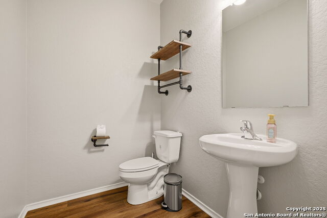 Image 30 of 43 For 14470 Costa Leon