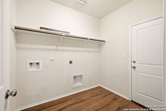 Image 31 of 43 For 14470 Costa Leon