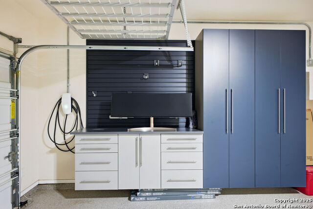 Image 33 of 43 For 14470 Costa Leon