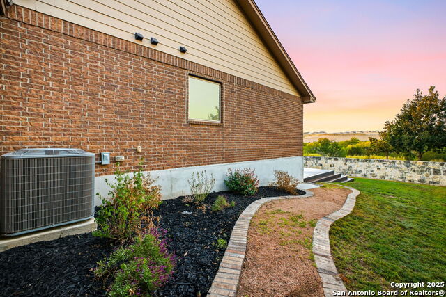 Image 38 of 43 For 14470 Costa Leon