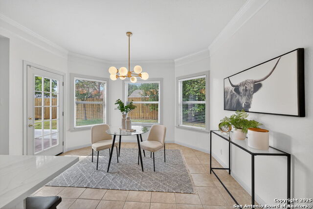 Image 17 of 37 For 210 English Oaks