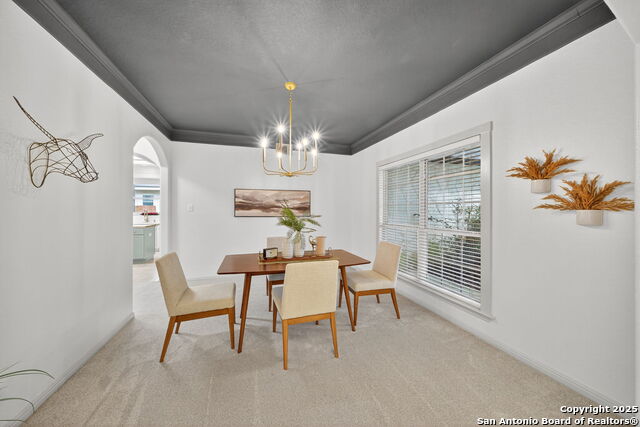 Image 21 of 37 For 210 English Oaks