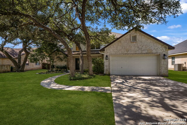 Image 3 of 37 For 210 English Oaks