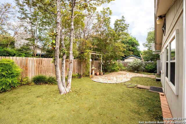 Image 27 of 33 For 4015 Hillswind