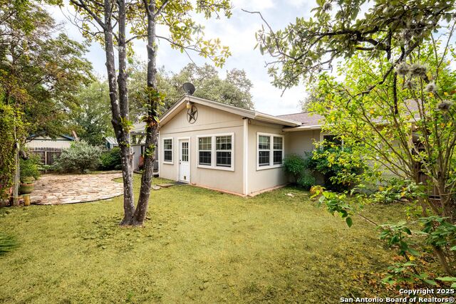 Image 28 of 33 For 4015 Hillswind