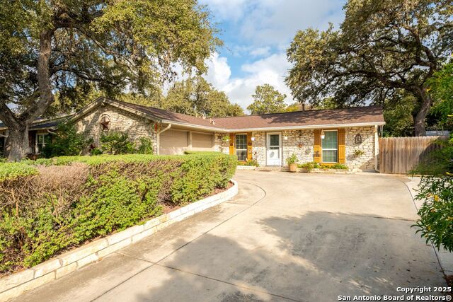 Image 6 of 33 For 4015 Hillswind