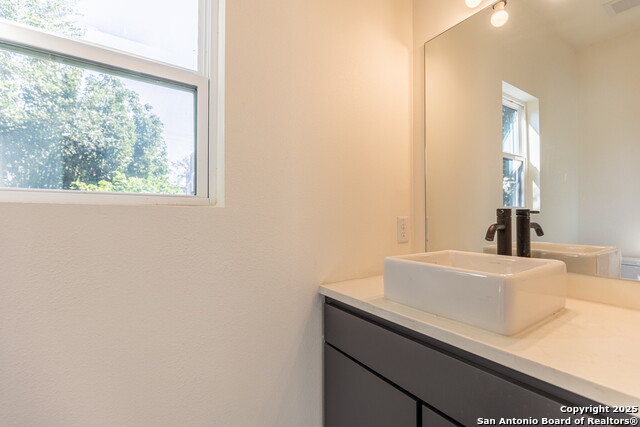 Image 29 of 34 For 118 Shenandoah  202