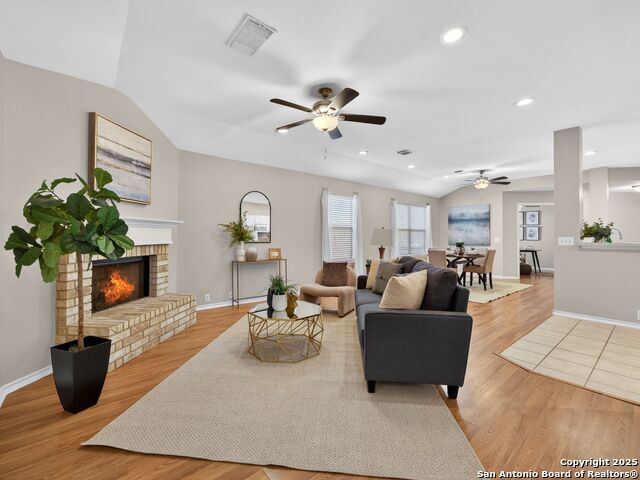 Image 5 of 31 For 6513 Rosethorn Drive