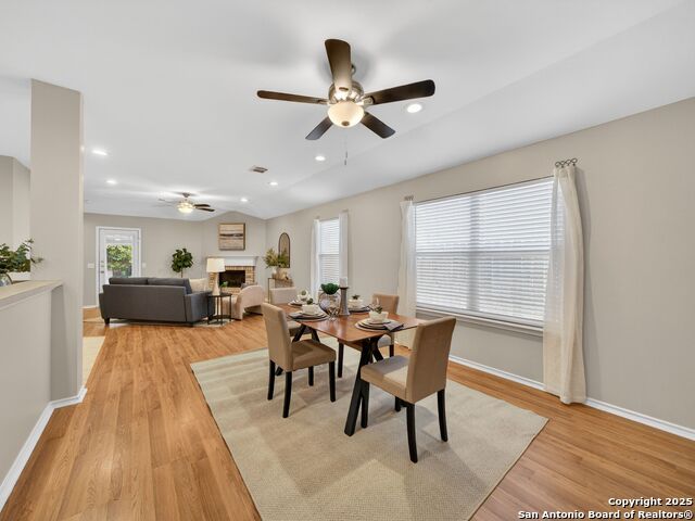 Image 6 of 31 For 6513 Rosethorn Drive