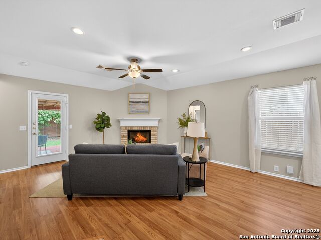 Image 7 of 31 For 6513 Rosethorn Drive