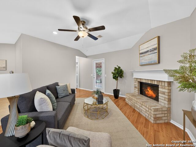 Image 9 of 31 For 6513 Rosethorn Drive