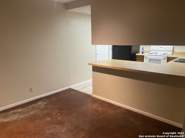 Image 12 of 20 For 7212 Rimwood