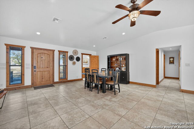 Listing photo id 18 for 15326 Gross Lane