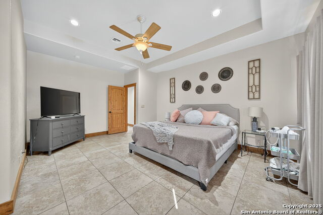 Listing photo id 21 for 15326 Gross Lane