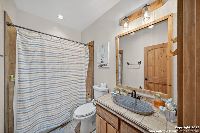 Listing photo id 25 for 15326 Gross Lane