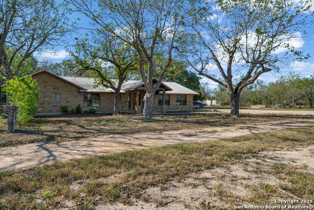 Listing photo id 1 for 15326 Gross Lane