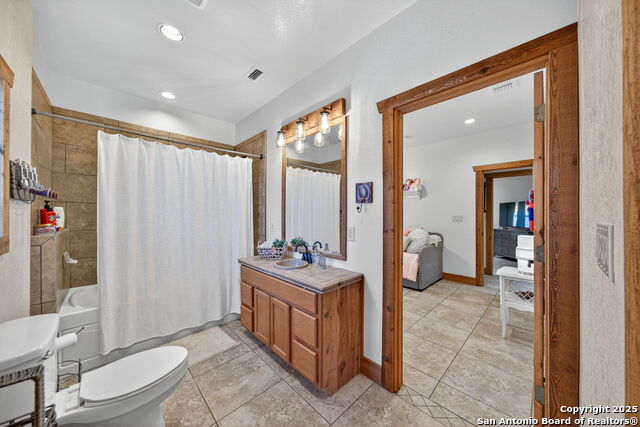 Listing photo id 28 for 15326 Gross Lane