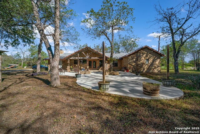 Listing photo id 31 for 15326 Gross Lane