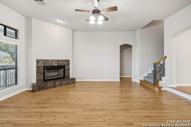 Listing photo id 15 for 21315 Encino Ash