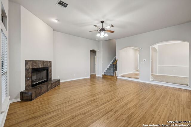 Listing photo id 16 for 21315 Encino Ash