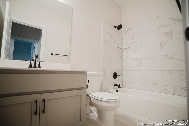 Image 43 of 46 For 923 Salzach  